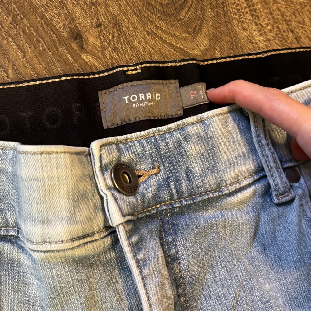 Torrid Light Blue Jean Shorts - Picture 3 of 5
